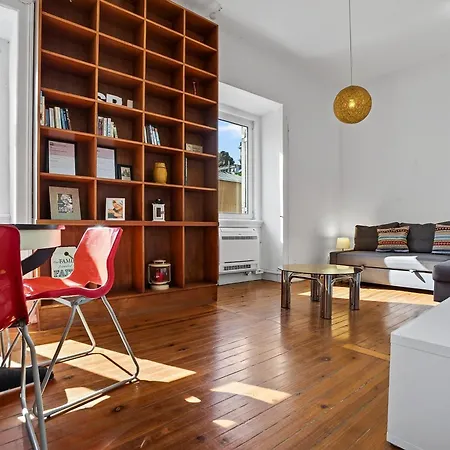 The Blue House - Saint Pauls Apartment Lisbon
