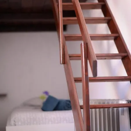 The Blue House - Saint Pauls Apartment