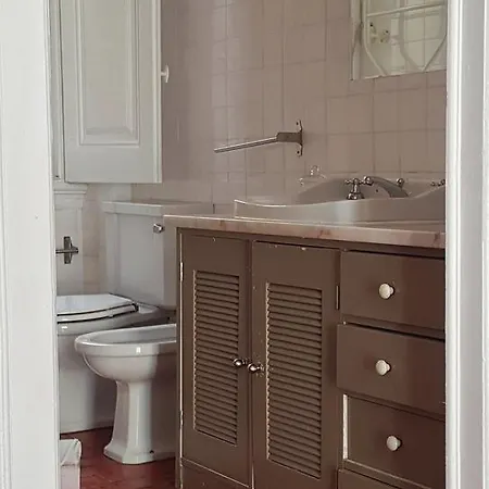 The Blue House - Saint Pauls *